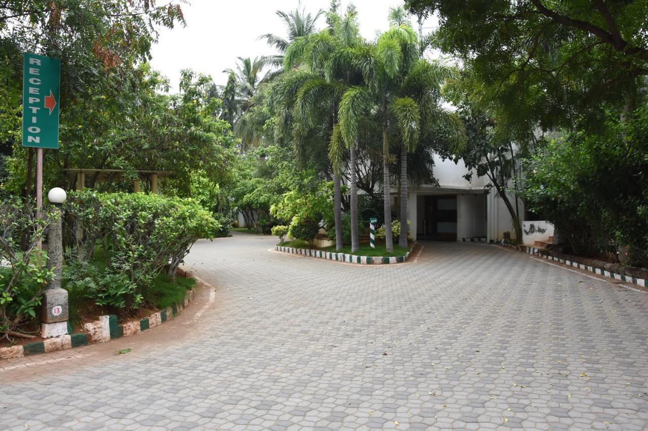 Poppys Vista Hotel Thirumurugan Poondi Ngoại thất bức ảnh