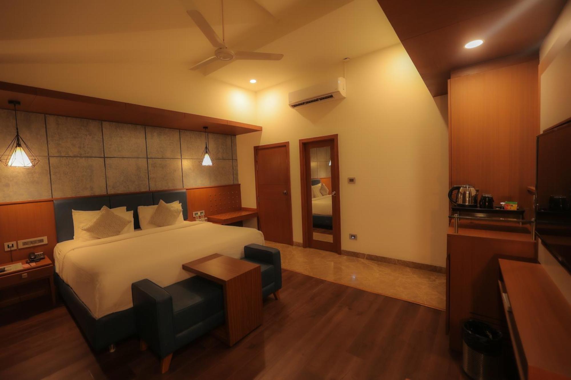 Poppys Vista Hotel Thirumurugan Poondi Ngoại thất bức ảnh