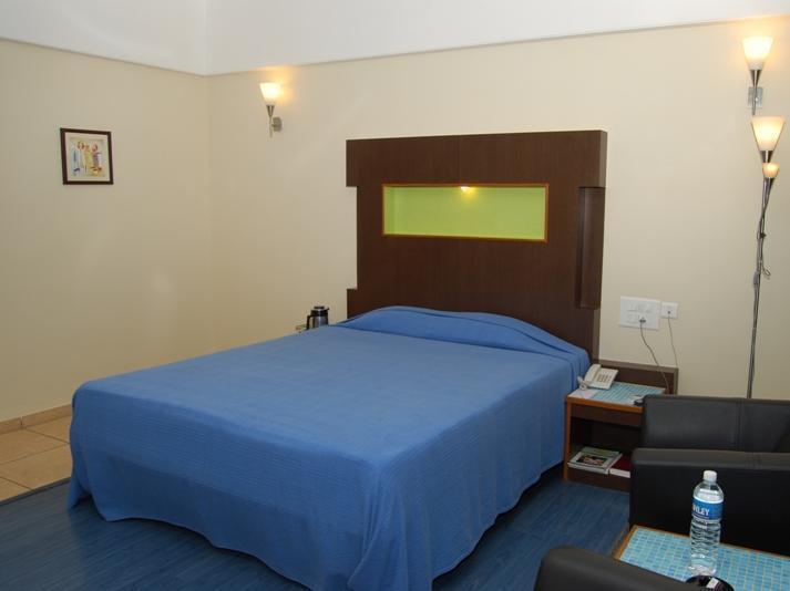 Poppys Vista Hotel Thirumurugan Poondi Ngoại thất bức ảnh